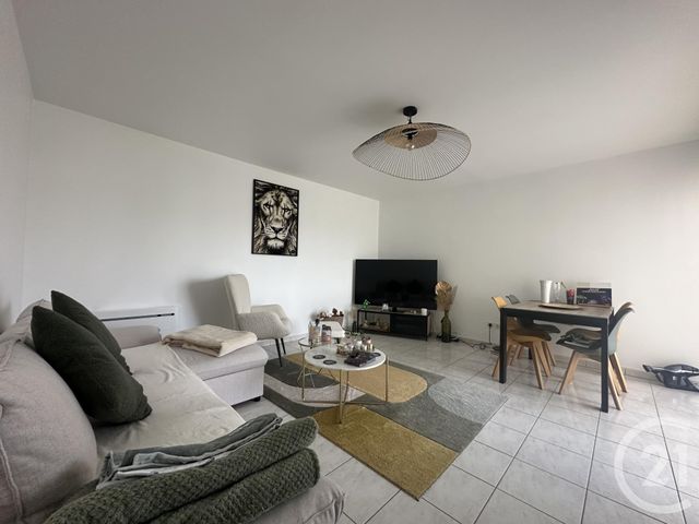 Appartement F3 &agrave; louer - 3 pi&egrave;ces - 63,10 m2 - Leves - 28 - CENTRE
