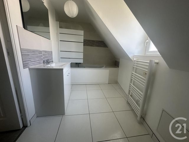 Appartement F3 &agrave; louer - 3 pi&egrave;ces - 63,48 m2 - Chartres - 28 - CENTRE