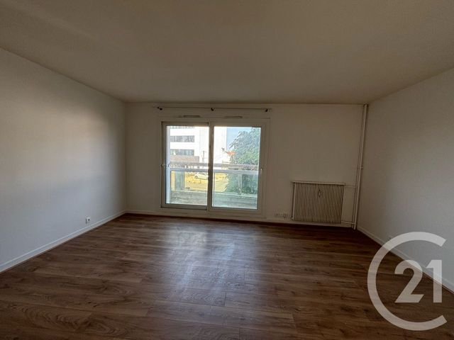 Appartement F2 &agrave; louer - 2 pi&egrave;ces - 52,84 m2 - Chartres - 28 - CENTRE