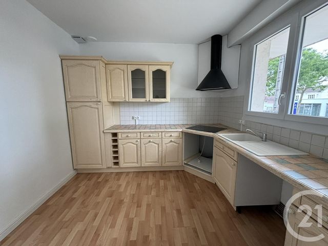 Maison &agrave; louer - 4 pi&egrave;ces - 92,76 m2 - Chartres - 28 - CENTRE