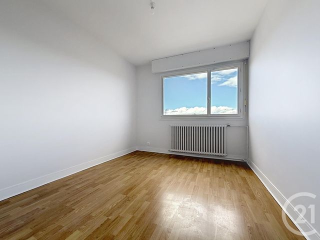 Appartement F4 &agrave; vendre - 4 pi&egrave;ces - 85 m2 - Chartres - 28 - CENTRE