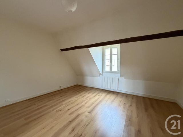 Appartement F5 &agrave; louer - 5 pi&egrave;ces - 108 m2 - Chartres - 28 - CENTRE