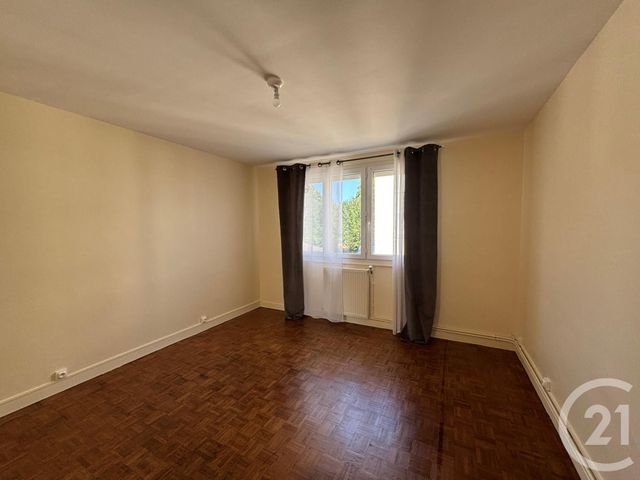 Appartement F2 &agrave; louer - 2 pi&egrave;ces - 43,85 m2 - Chartres - 28 - CENTRE