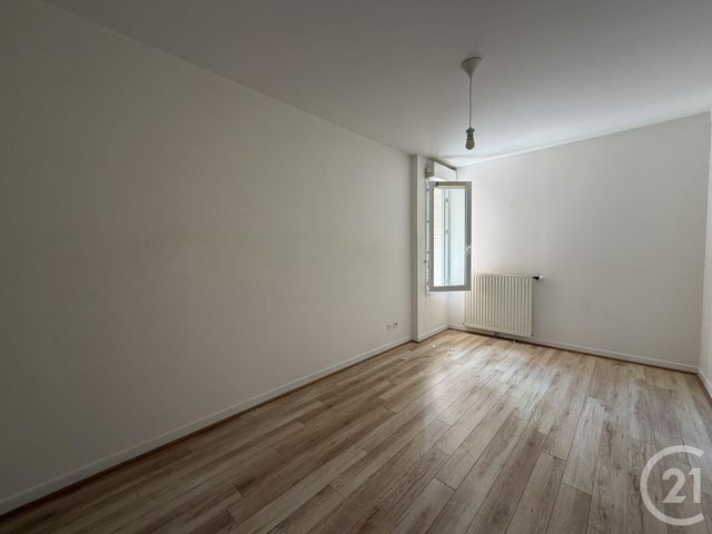 Appartement F2 &agrave; louer - 2 pi&egrave;ces - 53,34 m2 - Chartres - 28 - CENTRE