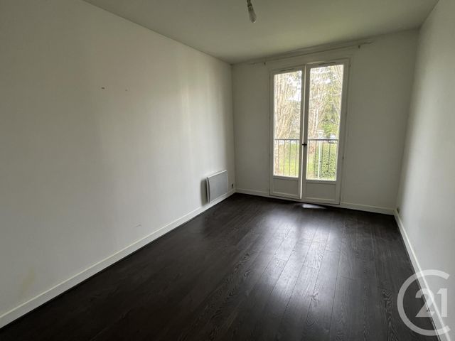 Appartement F3 &agrave; louer - 3 pi&egrave;ces - 70 m2 - Le Coudray - 28 - CENTRE