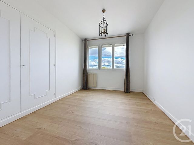 Appartement F5 &agrave; vendre - 5 pi&egrave;ces - 102 m2 - Chartres - 28 - CENTRE
