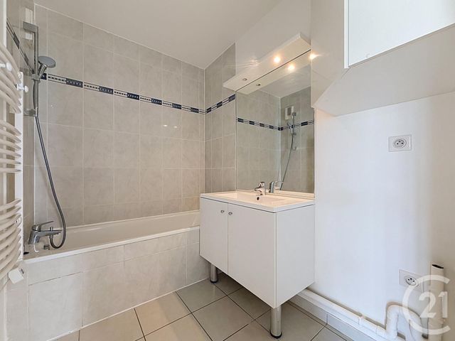 Appartement F3 &agrave; vendre - 3 pi&egrave;ces - 60,32 m2 - Chartres - 28 - CENTRE