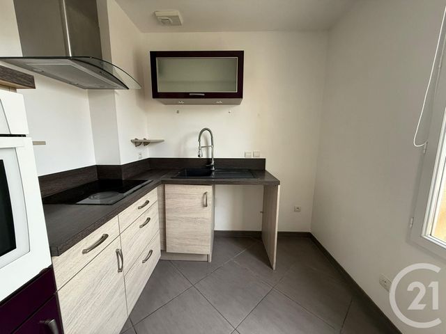 Maison &agrave; louer - 4 pi&egrave;ces - 78,08 m2 - Chartres - 28 - CENTRE