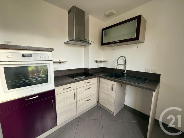 Maison &agrave; louer - 4 pi&egrave;ces - 78,08 m2 - Chartres - 28 - CENTRE