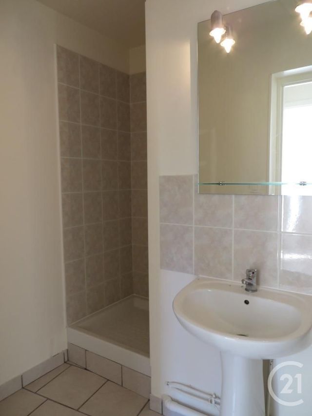 Appartement F3 &agrave; louer - 3 pi&egrave;ces - 52,78 m2 - Chartres - 28 - CENTRE