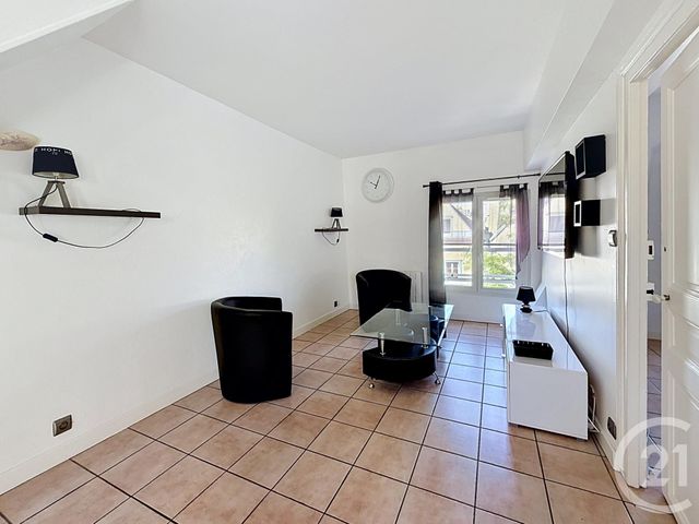 Appartement T3 &agrave; vendre - 3 pi&egrave;ces - 63,83 m2 - Chartres - 28 - CENTRE