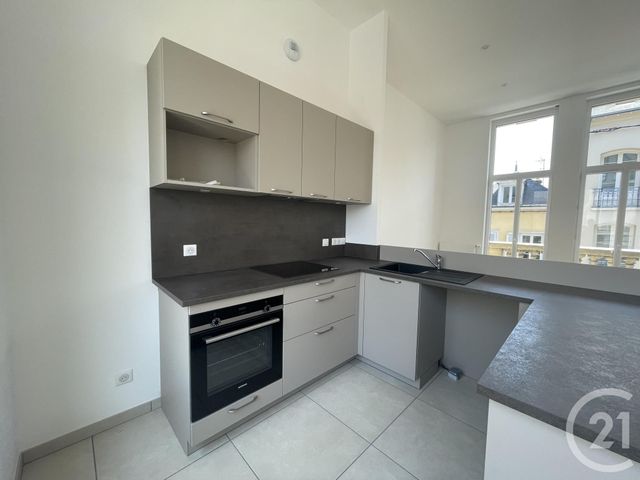 Appartement F5 &agrave; louer - 5 pi&egrave;ces - 107,22 m2 - Chartres - 28 - CENTRE