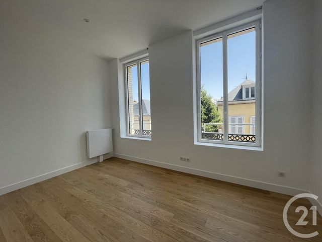 Appartement F5 &agrave; louer - 5 pi&egrave;ces - 107,22 m2 - Chartres - 28 - CENTRE