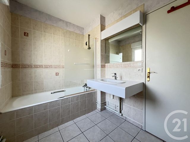 Appartement F2 &agrave; louer - 2 pi&egrave;ces - 56,13 m2 - Chartres - 28 - CENTRE