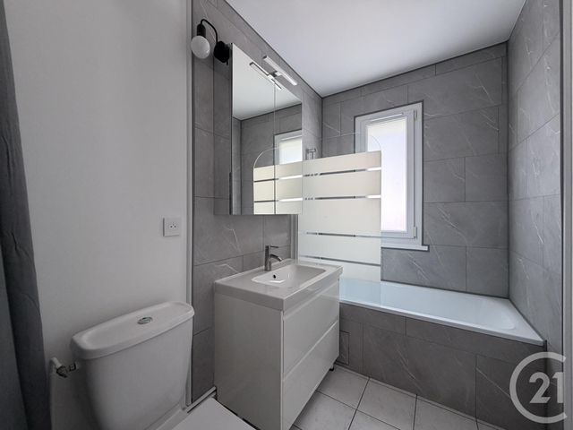 Appartement F2 &agrave; louer - 2 pi&egrave;ces - 50,44 m2 - Chartres - 28 - CENTRE