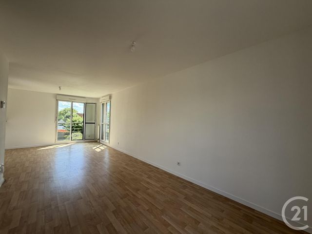 Appartement F5 &agrave; louer - 4 pi&egrave;ces - 82,45 m2 - Chartres - 28 - CENTRE
