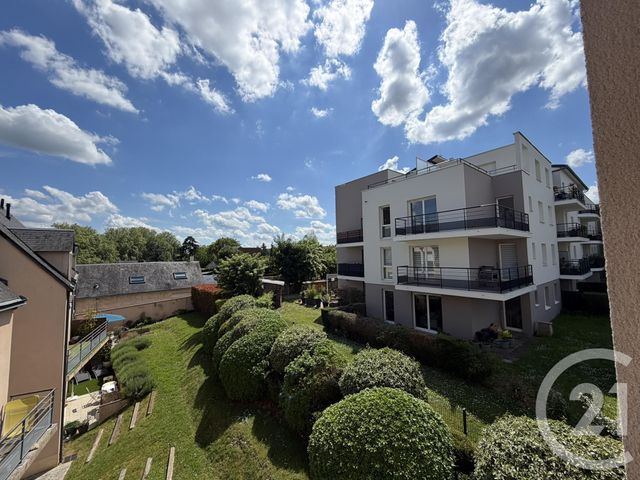 Appartement F5 &agrave; louer - 4 pi&egrave;ces - 82,45 m2 - Chartres - 28 - CENTRE