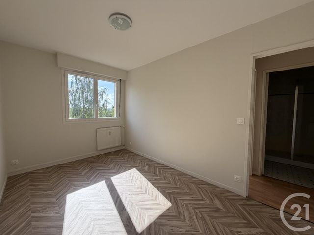 Appartement F3 &agrave; louer - 3 pi&egrave;ces - 64,81 m2 - Chartres - 28 - CENTRE