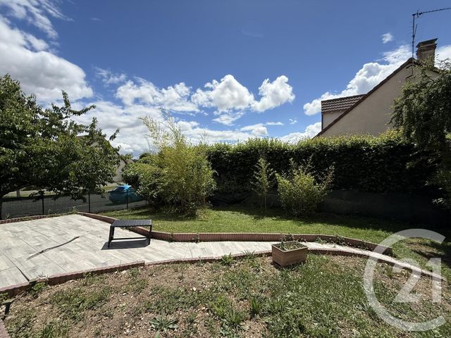 Maison &agrave; louer - 5 pi&egrave;ces - 96,61 m2 - Barjouville - 28 - CENTRE