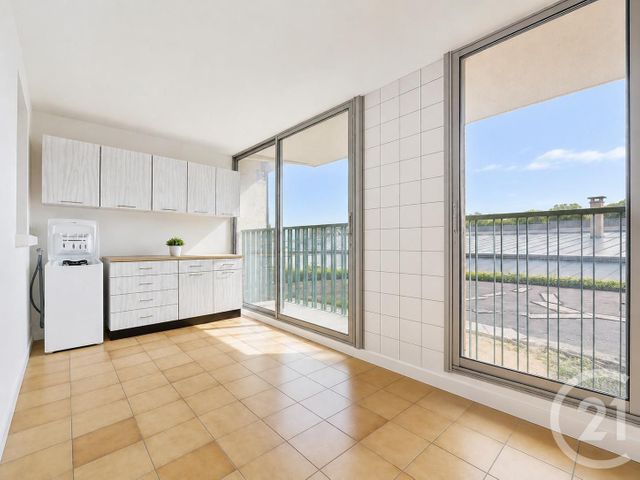 Appartement T3 &agrave; vendre - 3 pi&egrave;ces - 65,87 m2 - Chartres - 28 - CENTRE