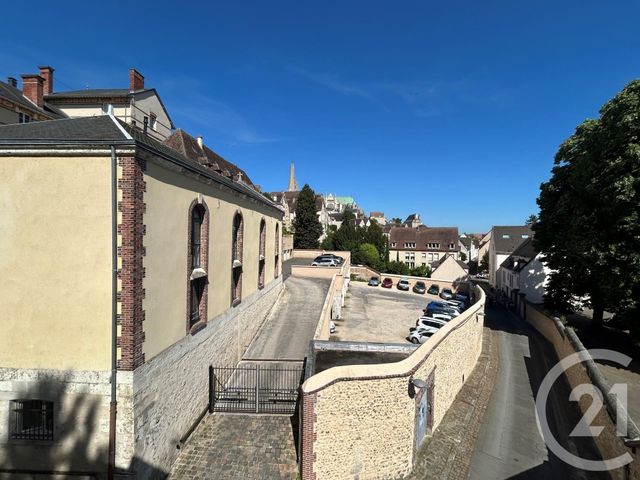 Appartement F5 &agrave; louer - 5 pi&egrave;ces - 108 m2 - Chartres - 28 - CENTRE