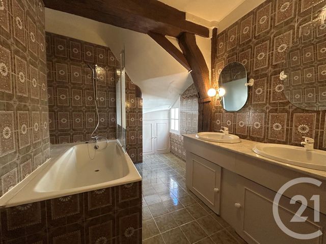 Appartement F5 &agrave; louer - 5 pi&egrave;ces - 108 m2 - Chartres - 28 - CENTRE