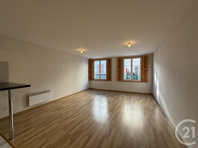 Appartement F2 &agrave; louer - 2 pi&egrave;ces - 71,75 m2 - Chartres - 28 - CENTRE