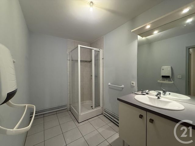 Appartement F2 &agrave; louer - 2 pi&egrave;ces - 71,75 m2 - Chartres - 28 - CENTRE
