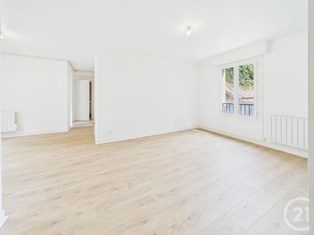 Appartement F3 bis &agrave; vendre - 5 pi&egrave;ces - 81,74 m2 - Chartres - 28 - CENTRE