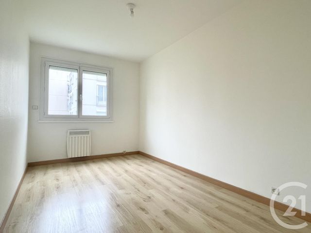 Appartement F3 &agrave; louer - 3 pi&egrave;ces - 74 m2 - Chartres - 28 - CENTRE