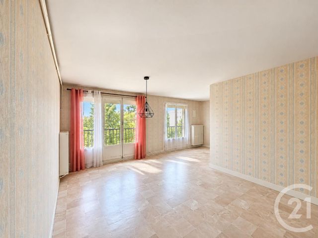 Appartement F2 bis &agrave; vendre - 4 pi&egrave;ces - 67,14 m2 - Chartres - 28 - CENTRE