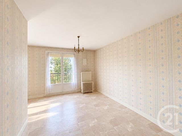 Appartement F2 bis &agrave; vendre - 4 pi&egrave;ces - 67,14 m2 - Chartres - 28 - CENTRE