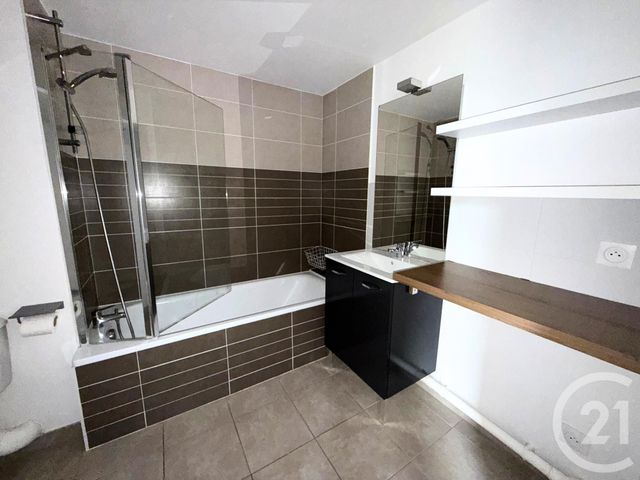 Appartement F4 &agrave; louer - 4 pi&egrave;ces - 83,80 m2 - Chartres - 28 - CENTRE