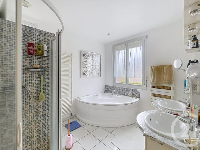 Maison &agrave; vendre - 6 pi&egrave;ces - 180 m2 - Luisant - 28 - CENTRE