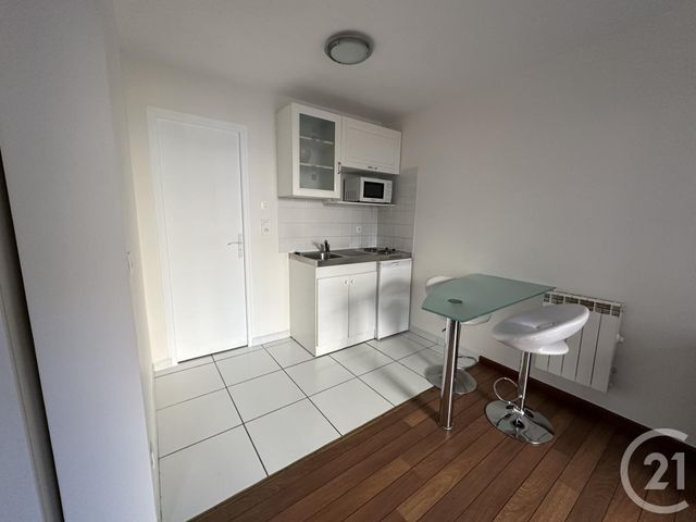 Appartement Studio &agrave; louer - 1 pi&egrave;ce - 26,30 m2 - Chartres - 28 - CENTRE