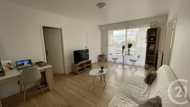 Appartement F2 &agrave; louer - 2 pi&egrave;ces - 42,38 m2 - Chartres - 28 - CENTRE