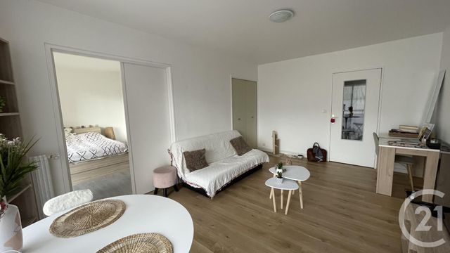 Appartement F2 &agrave; louer - 2 pi&egrave;ces - 42,38 m2 - Chartres - 28 - CENTRE