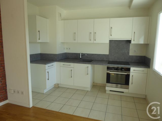 Appartement F3 &agrave; louer - 3 pi&egrave;ces - 62,86 m2 - Chartres - 28 - CENTRE