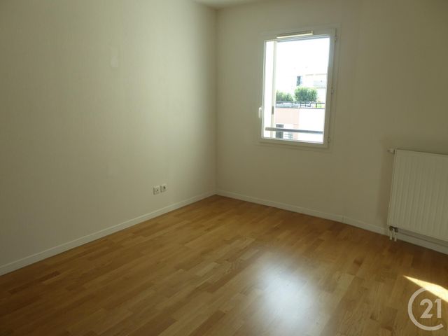 Appartement F3 &agrave; louer - 3 pi&egrave;ces - 62,86 m2 - Chartres - 28 - CENTRE