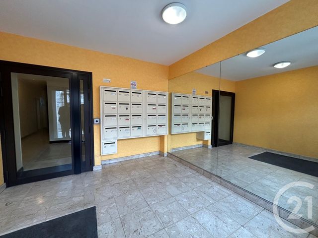 Appartement Studio &agrave; louer - 1 pi&egrave;ce - 23,95 m2 - Chartres - 28 - CENTRE