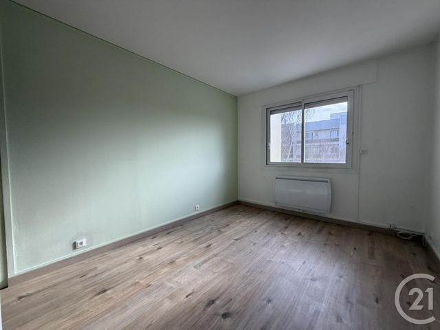 Appartement &agrave; louer - 2 pi&egrave;ces - 57,41 m2 - Chartres - 28 - CENTRE
