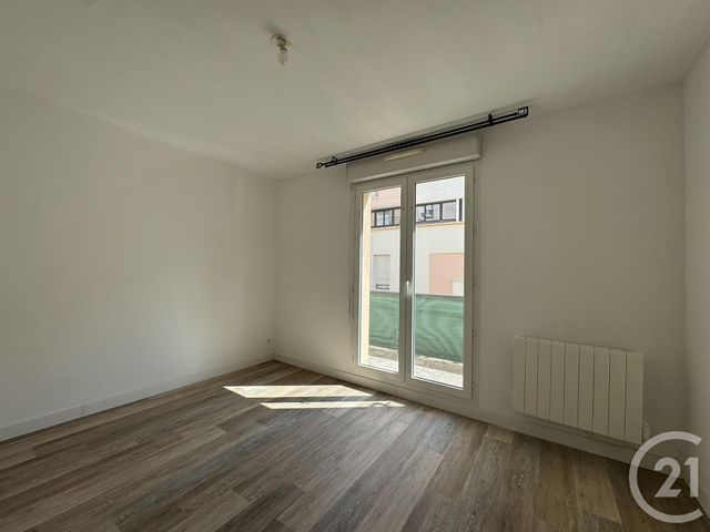 Appartement F2 &agrave; louer - 2 pi&egrave;ces - 45,12 m2 - Mainvilliers - 28 - CENTRE