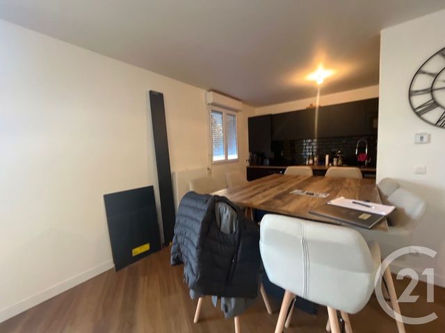 Appartement F3 &agrave; louer - 3 pi&egrave;ces - 78,52 m2 - Luisant - 28 - CENTRE