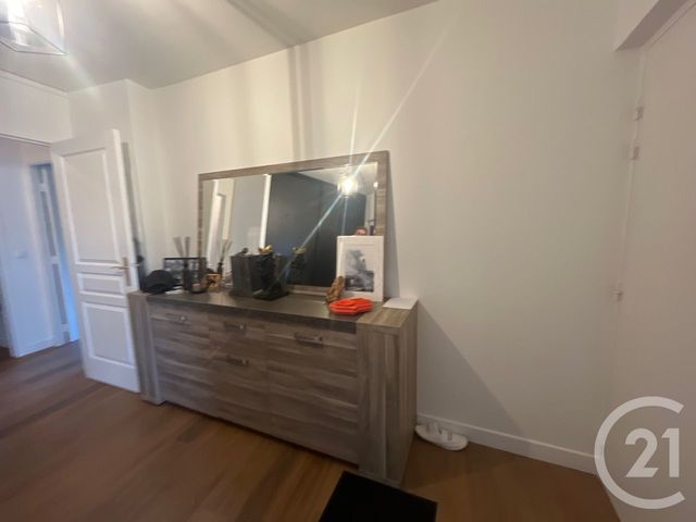 Appartement F3 &agrave; louer - 3 pi&egrave;ces - 78,52 m2 - Luisant - 28 - CENTRE