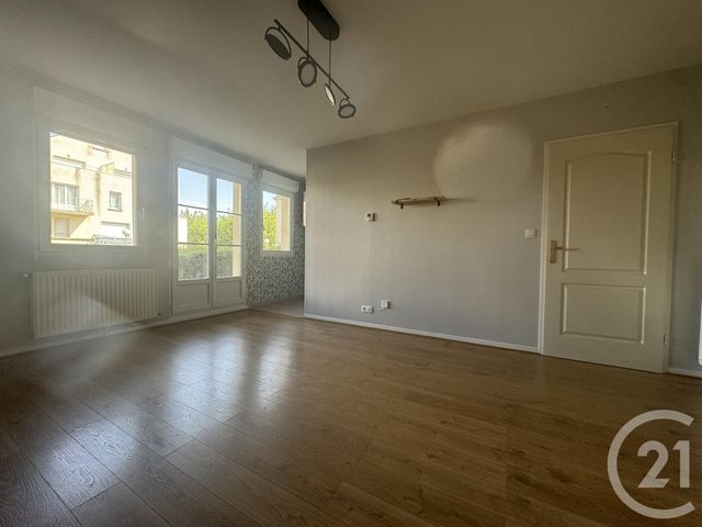 Appartement F2 &agrave; louer - 2 pi&egrave;ces - 42,90 m2 - Chartres - 28 - CENTRE