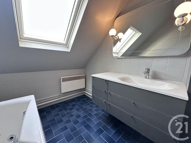 Maison &agrave; louer - 5 pi&egrave;ces - 113,73 m2 - Chartres - 28 - CENTRE