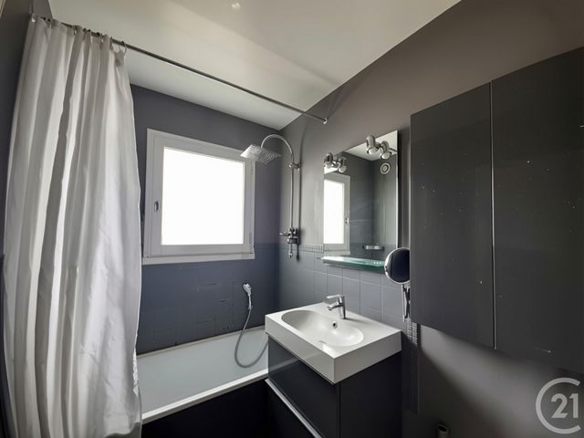 Appartement F3 &agrave; louer - 3 pi&egrave;ces - 66,57 m2 - Chartres - 28 - CENTRE