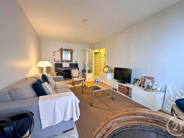 Appartement F3 &agrave; louer - 3 pi&egrave;ces - 59,76 m2 - Chartres - 28 - CENTRE