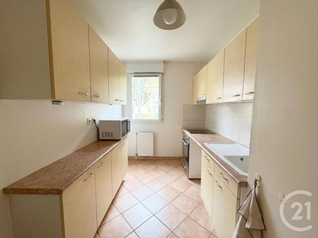 Appartement F4 &agrave; louer - 4 pi&egrave;ces - 103 m2 - Chartres - 28 - CENTRE