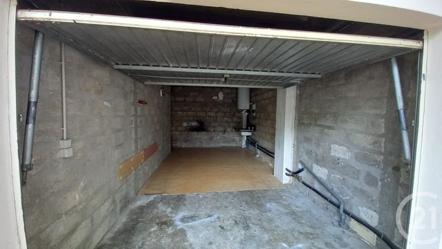 Appartement F2 &agrave; louer - 2 pi&egrave;ces - 43,06 m2 - Saintes - 17 - POITOU-CHARENTES